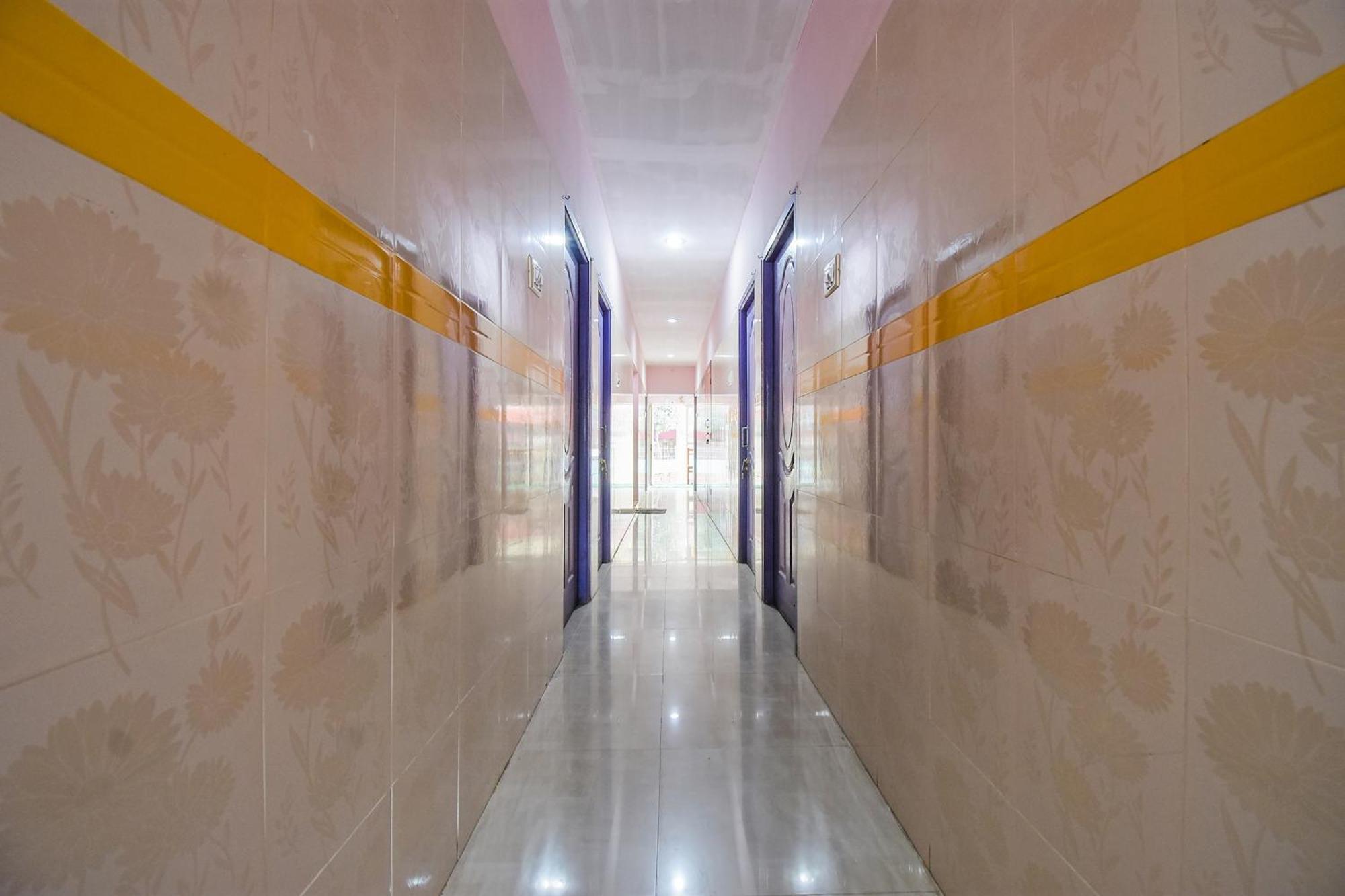 Hotel O K.S.Lodge Tribhuvanam Экстерьер фото