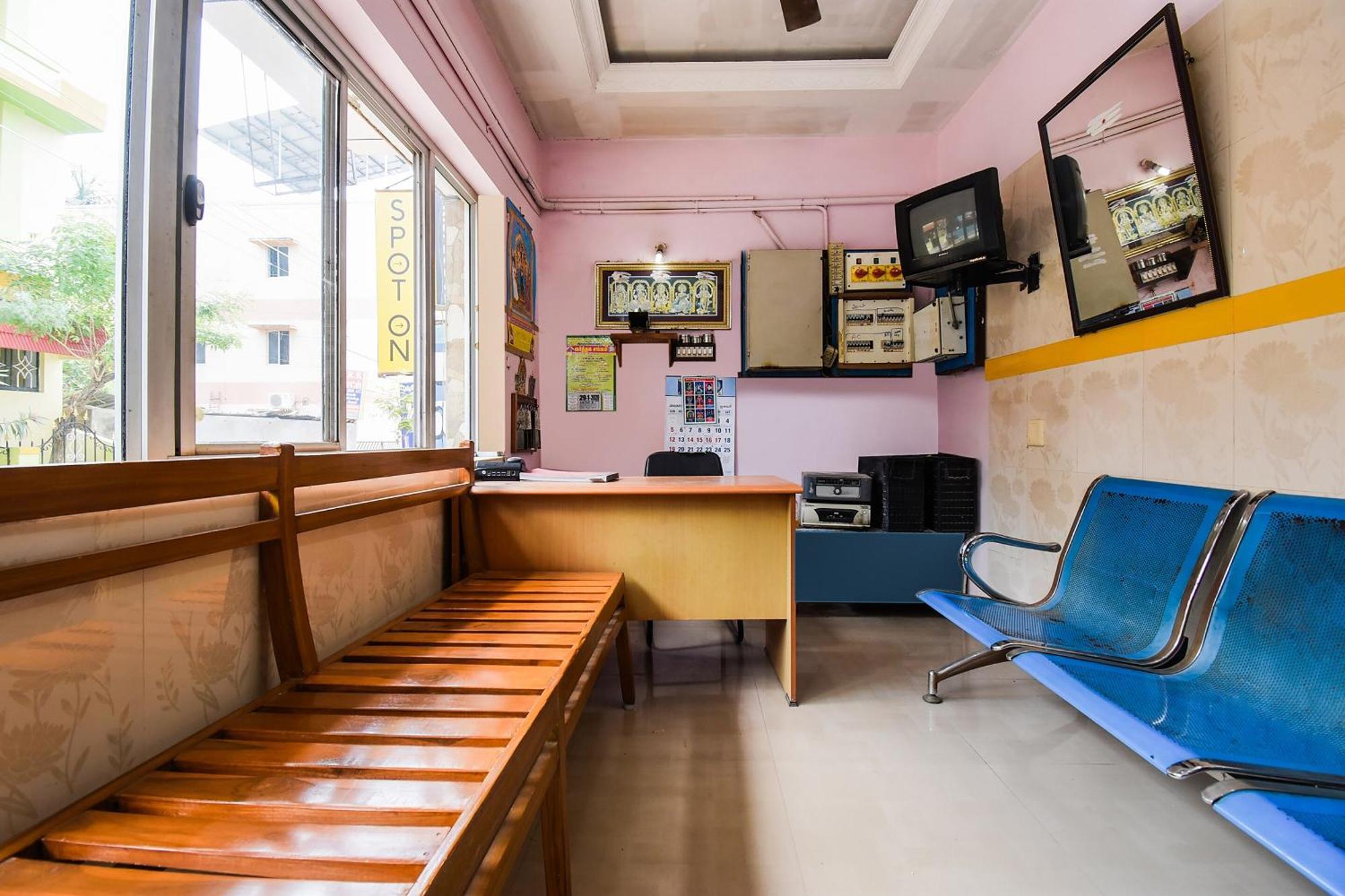 Hotel O K.S.Lodge Tribhuvanam Экстерьер фото